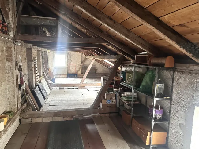 Dachraum über Werkstatt original