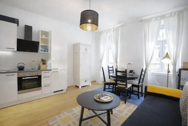 Meidling/Fockygasse: Möblierte Einzimmerwohnung mit erlaubter Airbnb Nutzung "Alles da - wunderbar!" SOFORTBEZUG! - Titelbild
