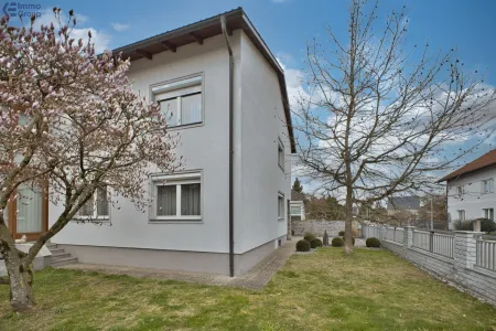 Zweifamilientraum mit Wellness-Faktor & Wintergarten-Highlight in Marchtrenk