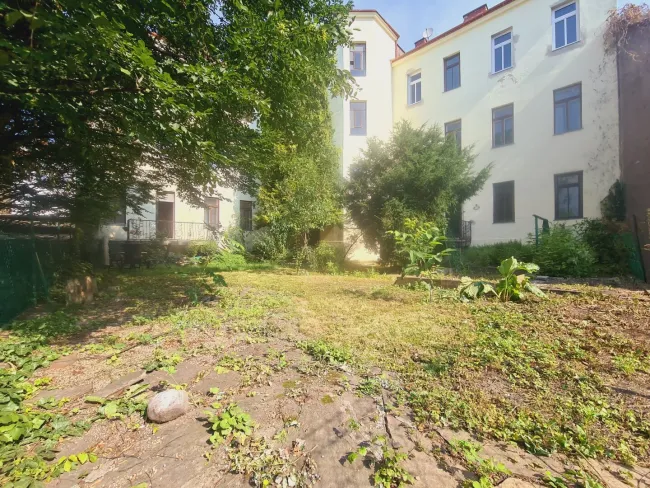 Garten-Altbau mit Balkon zur individuellen Gestaltung | Luftwärmepumpe-Fußbodenheizung möglich - Bild