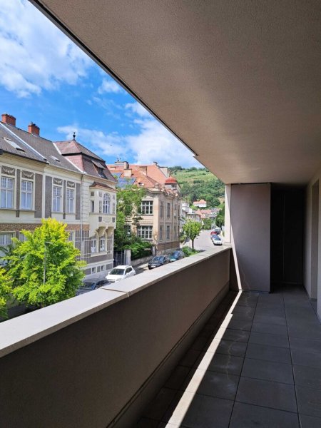 Neuwertige Balkonwohnung | zwischen Stadtpark & IMC Hochschule | 2 Garagenplätze