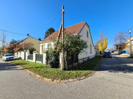 Sonniges Eckgrundstück | Bahnhof Süßenbrunn | Altbestand