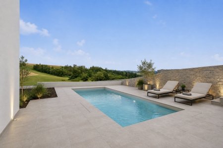 Luxuriöser Neubau in Bestlage – Pool, Doppelgarage & hochwertige Ausstattung