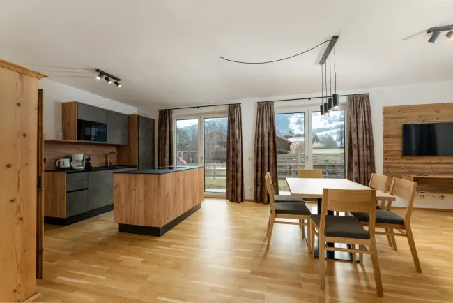 Exklusive Ferienwohnung in Schladming mit Garten, Sauna & moderner Ausstattung! - Titelbild