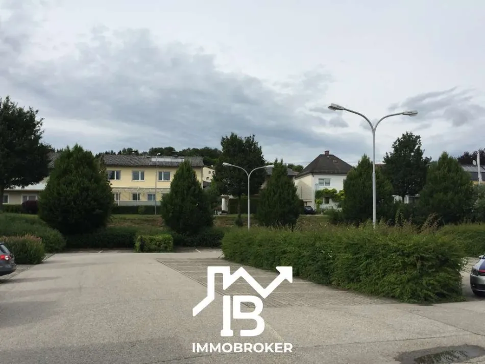 PKW-Abstellplätze direkt neben der Polizei Perg zu vermieten! - Titelbild