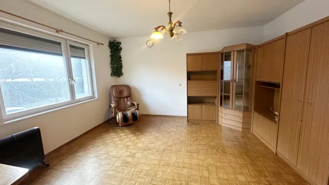 Einfamilienhaus mit großem Potenzial in Fahrafeld - Bild