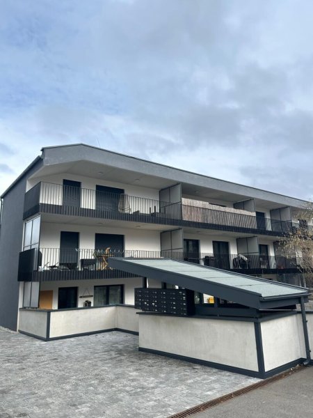Moderne 3-Zimmer-Wohnung mit Terrasse in Ranshofen