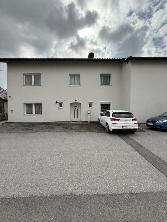 Großzügiges Wohnhaus in zentraler Lage - Bild