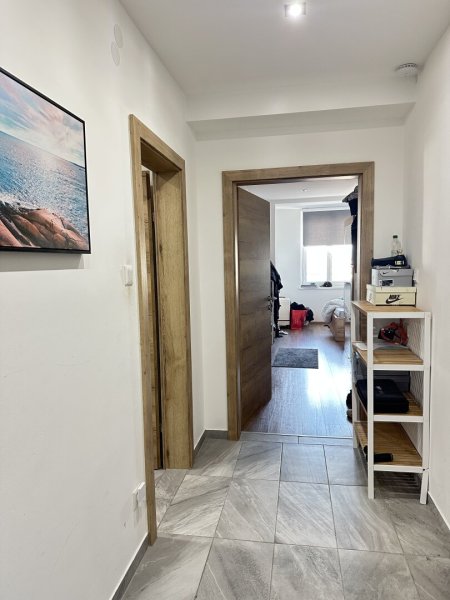 Hoch über Klagenfurt: Moderne 3-Zimmer-Wohnung mit Loggia
