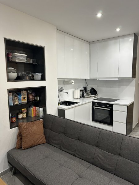 Hoch über Klagenfurt: Moderne 3-Zimmer-Wohnung mit Loggia