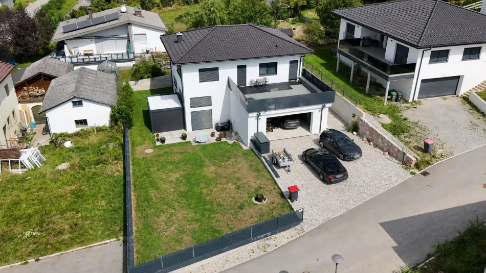 Traumhaftes Einfamilienhaus in Mehrnbach: Terrasse, Garage & Garten! 🌳👨‍👩‍👧‍👦 - Bild