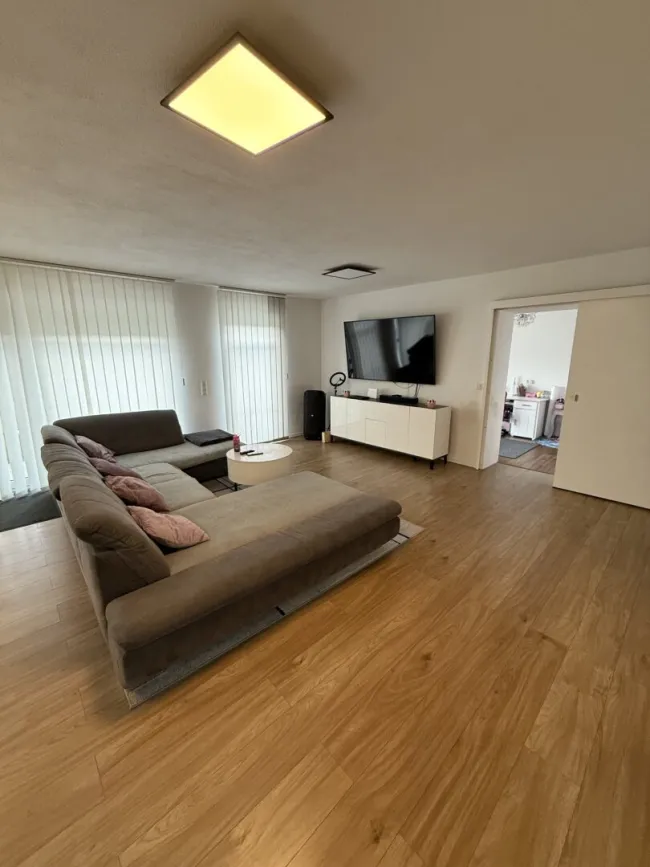 Vielseitiges Einfamilienhaus in Top-Lage – Ideal für Wohnen, Arbeiten und Mehrgenerationennutzung - Titelbild