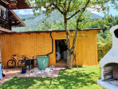 Gemütliches Ein- bis Zweifamilienhaus mit Balkon & Terrasse & Photovoltaik