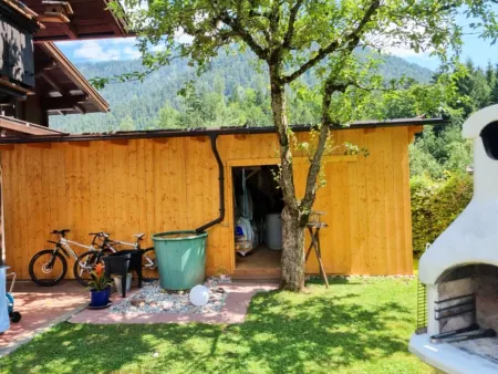 Gemütliches Ein- bis Zweifamilienhaus mit Balkon & Terrasse & Photovoltaik