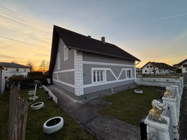 Großzügiges Einfamilienhaus in Ranshofen - Titelbild