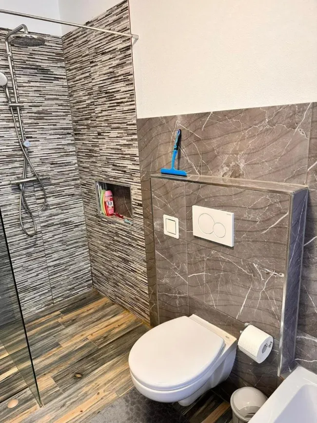 OG Bad und WC Foto 2