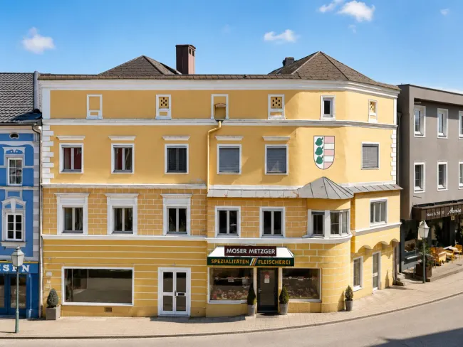 Großzügige Altbau - Wohnung 1 Stock mit viel Potenzial auf 160m² zum Schnäppchenpreis! - Titelbild