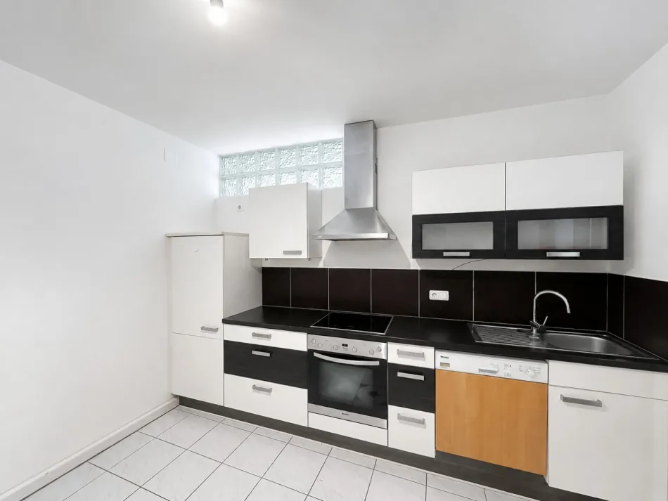 Charmante 2-Zi-Wohnung in Peuerbach, ca. 65m², renovierungsbedürftig, € 65.000,- - Bild