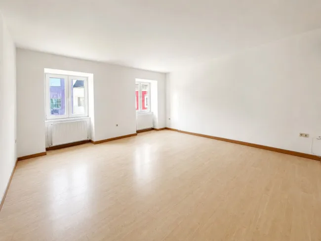 Charmante 2-Zi-Wohnung in Peuerbach, ca. 65m², renovierungsbedürftig, € 69.000,- - Titelbild