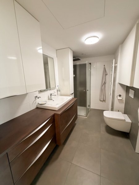 Premium-Wohnkomfort in zentraler Lage – Stilvolle 2-Zimmer-Wohnung Mitten in Wels