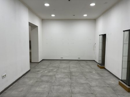Geschäftslokal in begehrter Lage an der Salzach