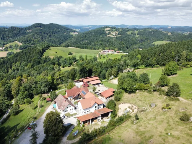 Traumanwesen für Pferdeliebhaber in Alleinlage mit ca. 13 ha - Wanderreiten im Pferdereich Mühlviertler Alm !! - Titelbild