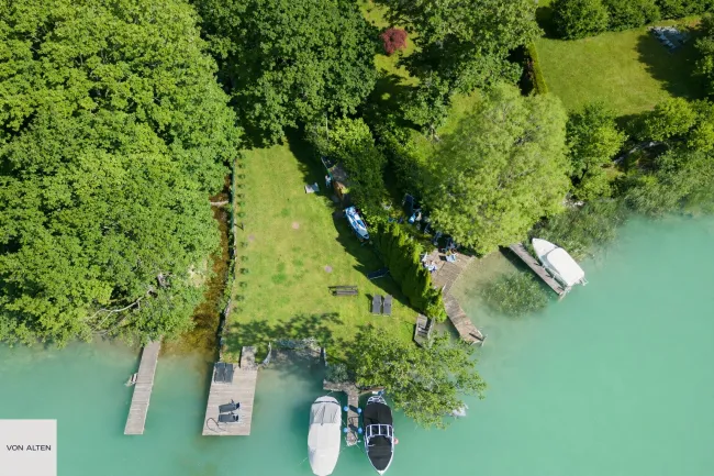 Rarität am Wörthersee – Grundstück mit Baubewilligung & Seezugang - Bild