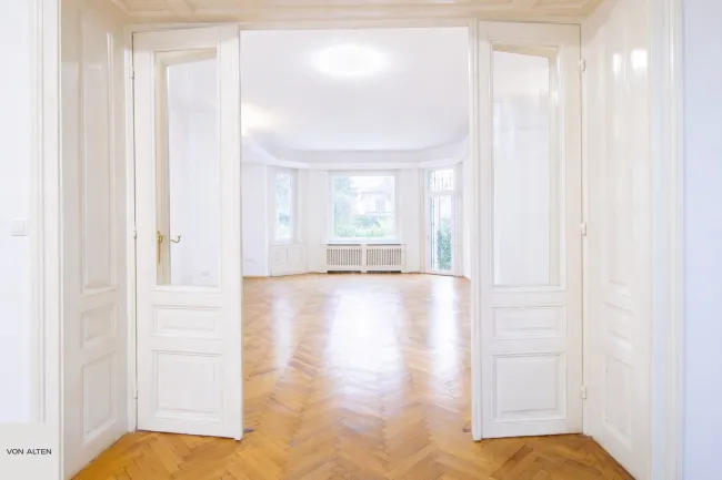 Repräsentative Doppelhaushälfte mit Garten und idealer Anbindung - Bild
