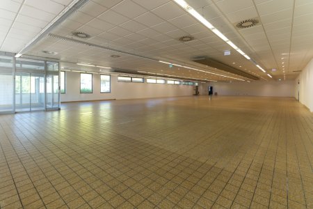 Vielseitige Gewerbeimmobilie mit Parkplätzen für Ihre Geschäftsidee in Wörgl