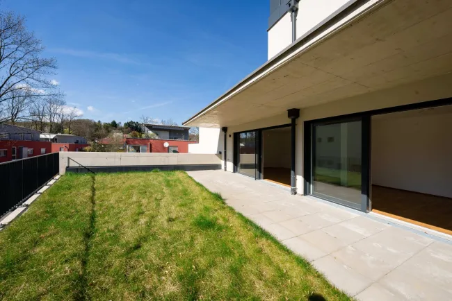 Neubau-Gartenwohnung mit Terrasse & Grünfläche – Wohnen auf höchstem Niveau - Bild
