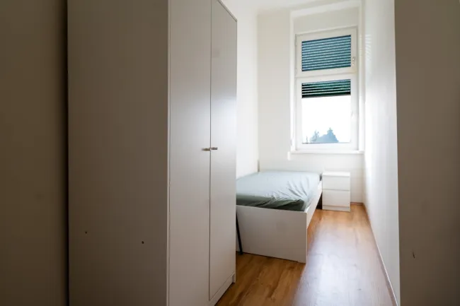 Frisch sanierte & möblierte 34 m² Wohnung mit 2 getrennten Schlafzimmern - Titelbild