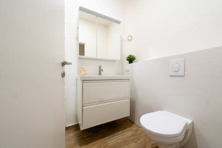 Frisch sanierte & möblierte 34 m² Wohnung mit 2 getrennten Schlafzimmern