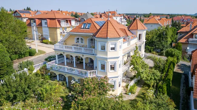Traumhaftes Apartmenthaus in Hévíz – Nur 11 Minuten vom Plattensee entfernt! - Titelbild