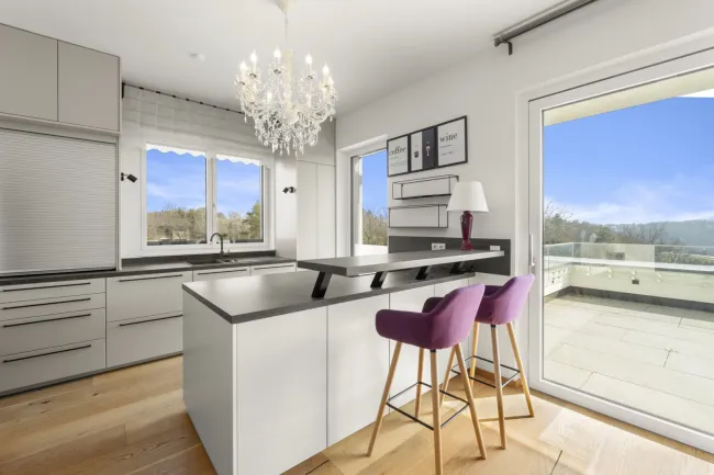 PROVISIONSFREI für den KÄUFER ! Exklusive Penthouse-Wohnung mit traumhafter Aussicht und Sonnenterrasse - Bild