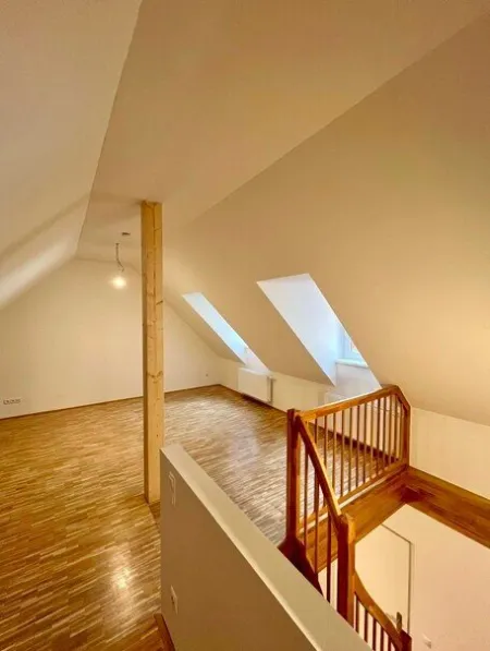 96 m² DG-Wohnung mit Klima am Lendplatz* - Titelbild