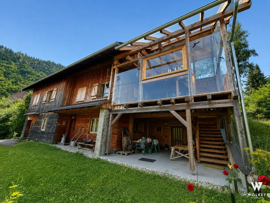 Besondere Liegenschaft mit Landhauscharakter, knapp 3.000 m² Grund und traumhaftem Weitblick in Semriach - Titelbild