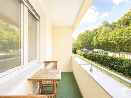 Helle 3-Zimmerwohnung mit Entwicklungspotenzial: Top-Lage in Simmering | Loggia mit Grünblick | Sanierungsbedarf