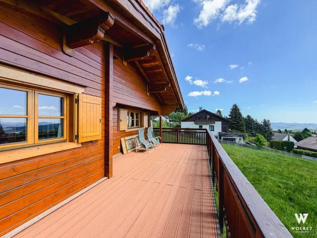 +++ Traumhaus am Berg: Holzhaus mit Fernblick in Mönichkirchen I 5 Zimmer I 22m2 Balkon I Kaminofen +++ - Bild