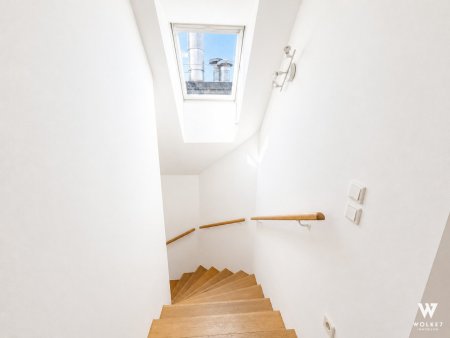 ++ Großzügige 3-Zimmer Maisonette-Dachgeschosswohnung mit Balkon & Tiefgaragenplatz I 1. DG inkl. Lift ++