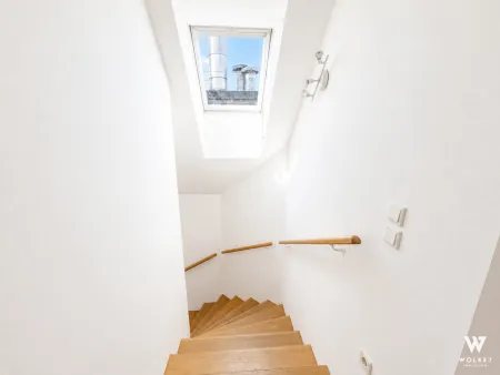 ++ Großzügige 3-Zimmer Maisonette-Dachgeschosswohnung mit Balkon & Tiefgaragenplatz I 1. DG inkl. Lift ++