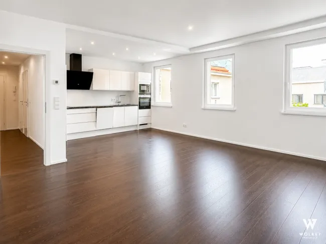 Gepflegte und großzügige 3 Zimmer Wohnung I Fußbodenheizung I Ruhe durch Innenhofausrichtung - Bild