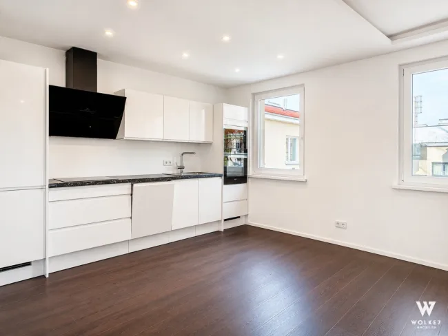 Gepflegte und großzügige 3 Zimmer Wohnung I Fußbodenheizung I Ruhe durch Innenhofausrichtung - Bild