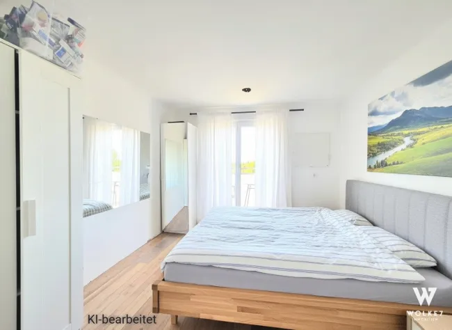 Dachgeschoßwohnung im Zentrum Bisambergs | 2 Zimmer | 2 Terrassen | 2018 komplett saniert | Kellerabteil | Blick auf die Burg Kreuzenstein - Bild