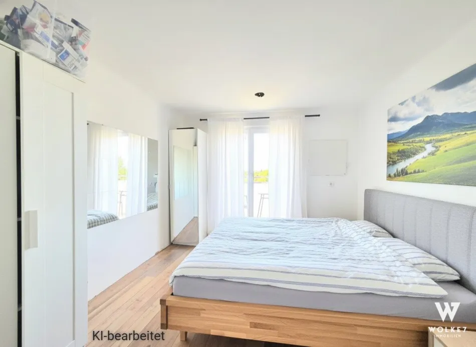 Dachgeschoßwohnung im Zentrum Bisambergs | 2 Zimmer | 2 Terrassen | 2018 komplett saniert | Kellerabteil | Blick auf die Burg Kreuzenstein - Bild
