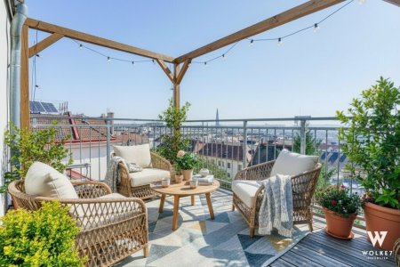 Großzügige Dachgeschosswohnung in Bestlage mit drei Terrassen und Fernblick über den Süden - Nähe Haus des Meeres | U3 Neubaugasse