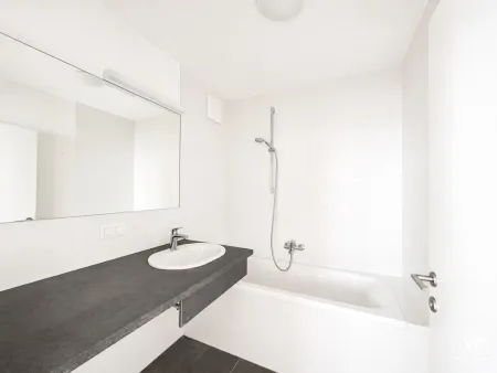 Hochwertige City-Wohnung im Trendviertel Heizkosten inklusive | Tiefgaragenplatz | Nähe Burggasse | Neustiftgasse