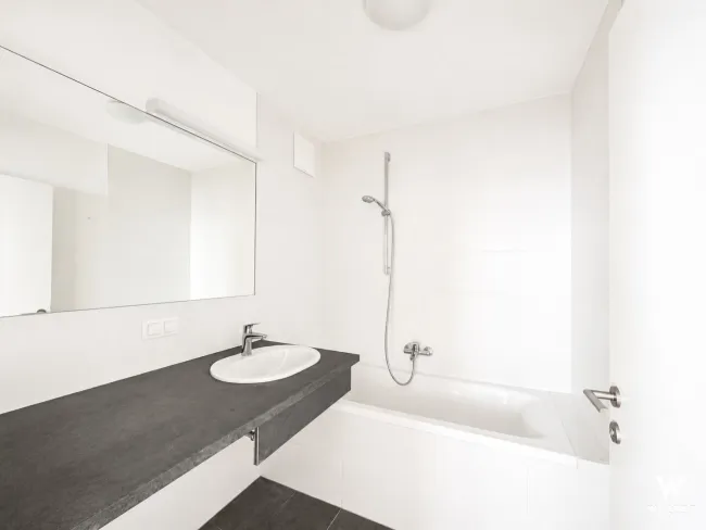 Hochwertige City-Wohnung im Trendviertel Heizkosten inklusive | Tiefgaragenplatz | Nähe Burggasse | Neustiftgasse - Bild