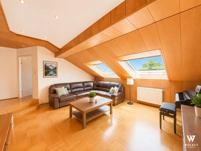 Stilvolle 4-Zimmer-Altbau-Dachgeschosswohnung in Ruhelage nahe U4 Hietzing - Bild