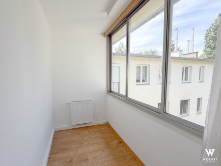 Lichtdurchflutete 2-Zimmer-Wohnung mit verglaster Loggia – ruhiges Wohnen in Döblinger Toplage!
