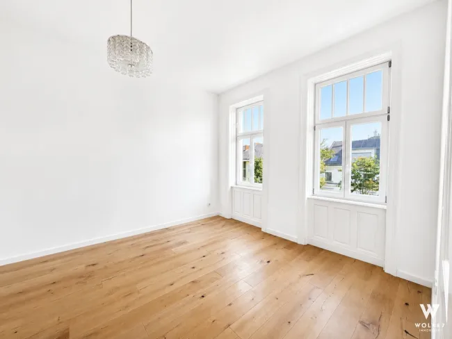 Hochwertig sanierte Altbauwohnung mit Balkon, Fußbodenheizung und perfekter Raumaufteilung | Nähe Obkirchergasse | S Oberdöbling | Olympiapark - Bild
